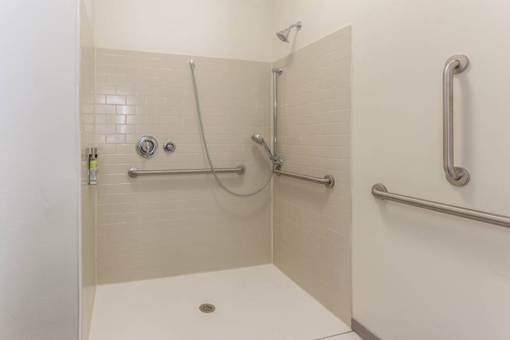 Candlewood Suites Davenport 10