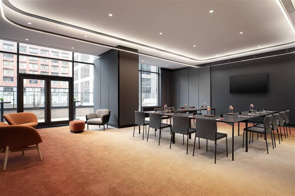 Canopy By Hilton Toronto Yorkville 2