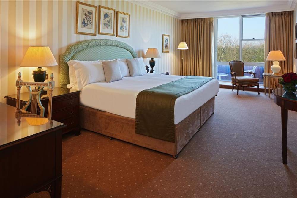 Luxury Two Bedroom Park View Master Bedroom