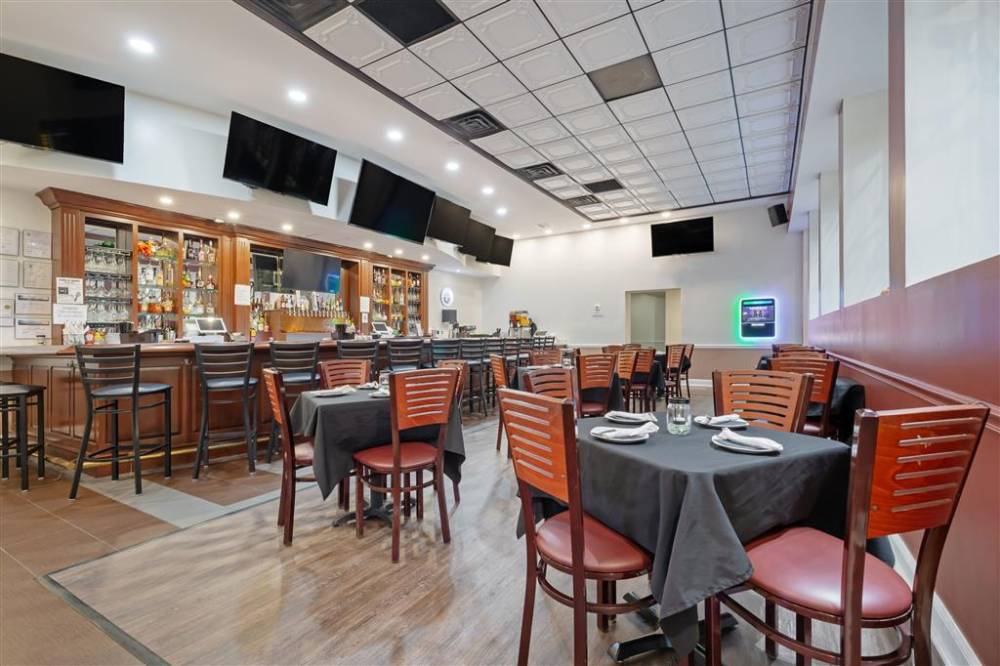 Clarion Hotel And Suites Bwi Airport North 9