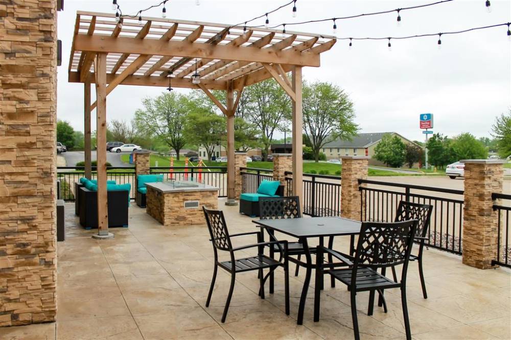 Clarion Pointe Bettendorf - Quad Cities 3
