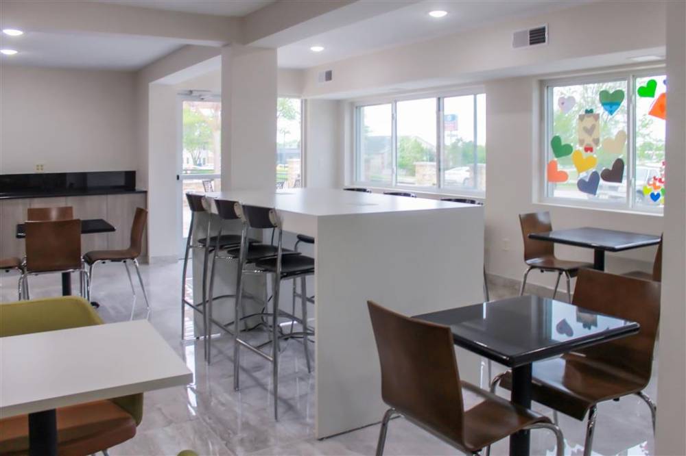 Clarion Pointe Bettendorf - Quad Cities 10
