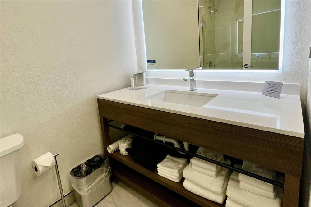 Clarion Pointe Kent - Seattle South 4