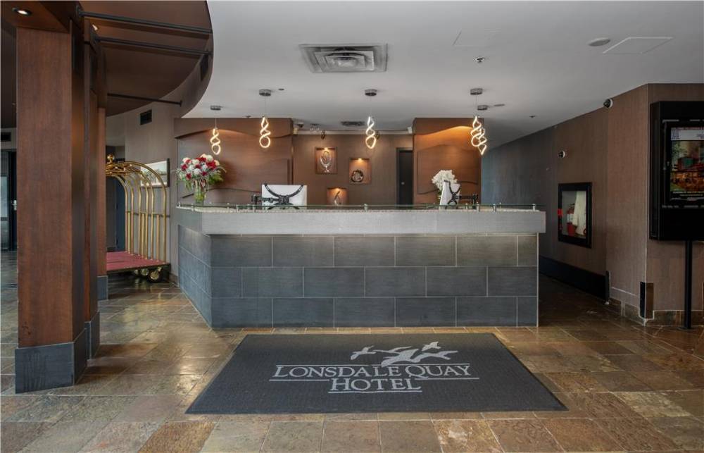 Coast Lonsdale Quay Hotel 3