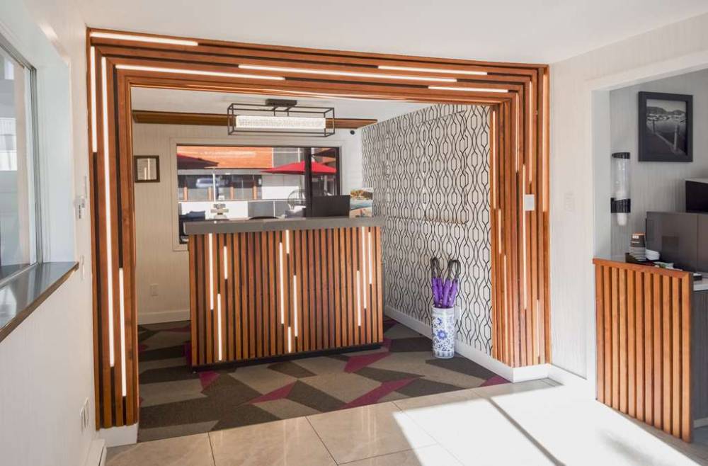 Coast Metro Vancouver Hotel  3
