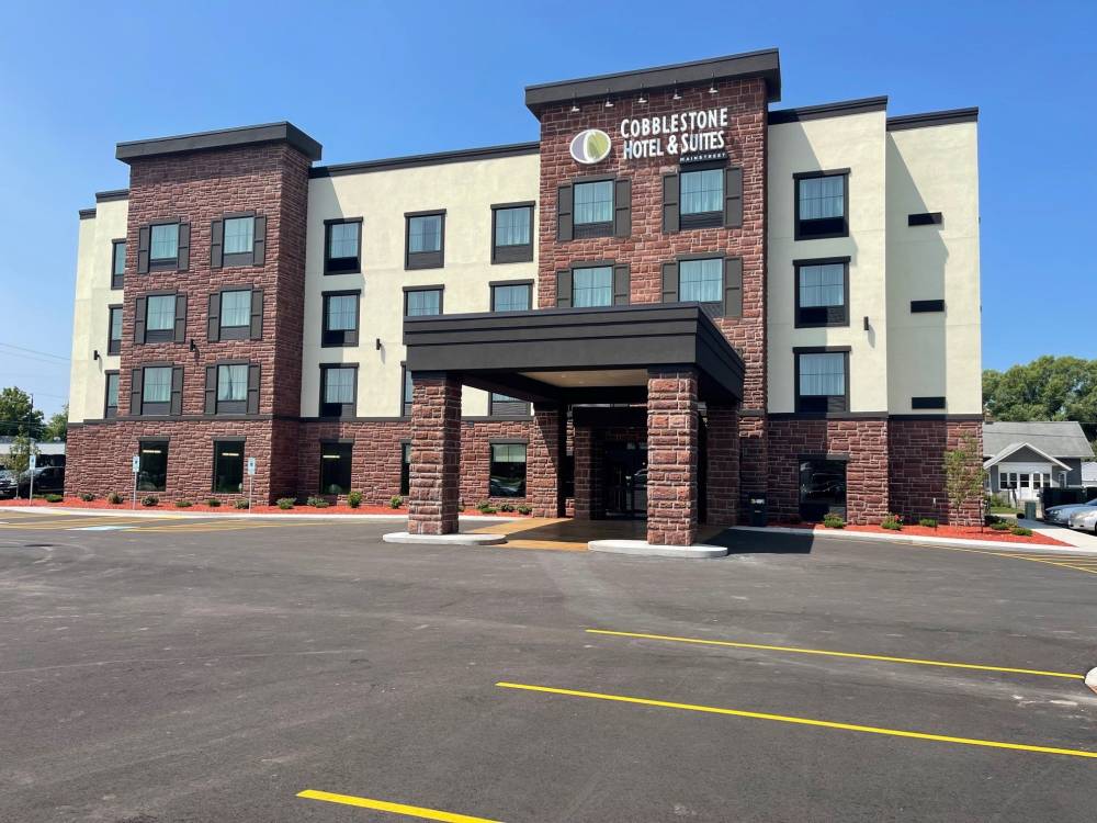 Cobblestone Hotel Little Chute 10