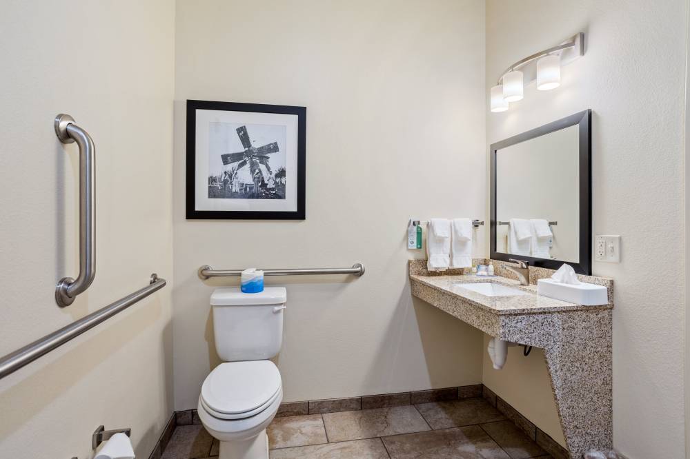 Cobblestone Hotel Little Chute 5