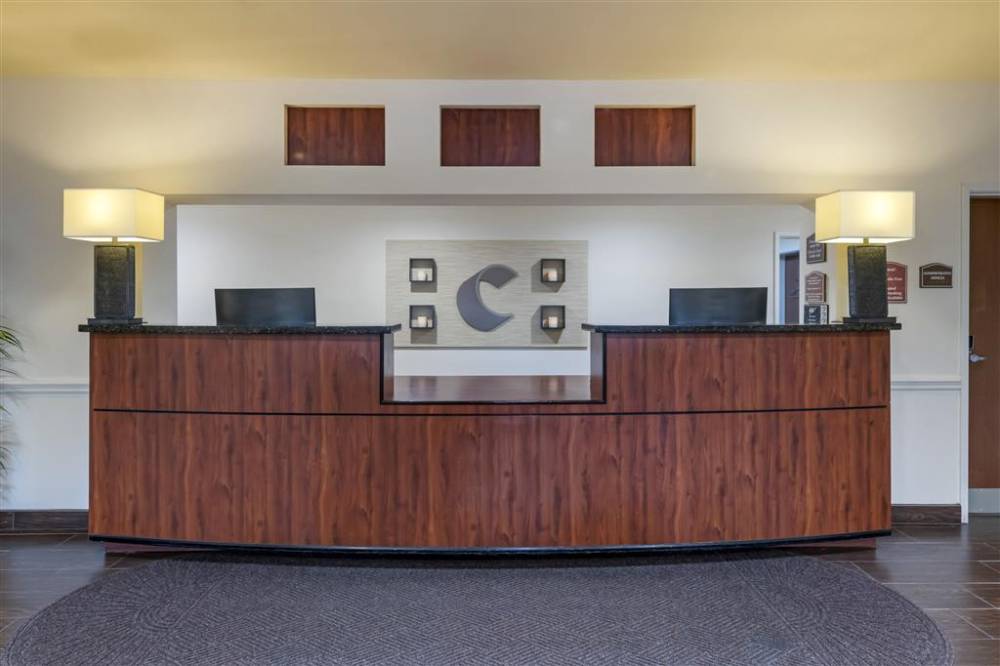 Comfort Inn And Suites Airport 4