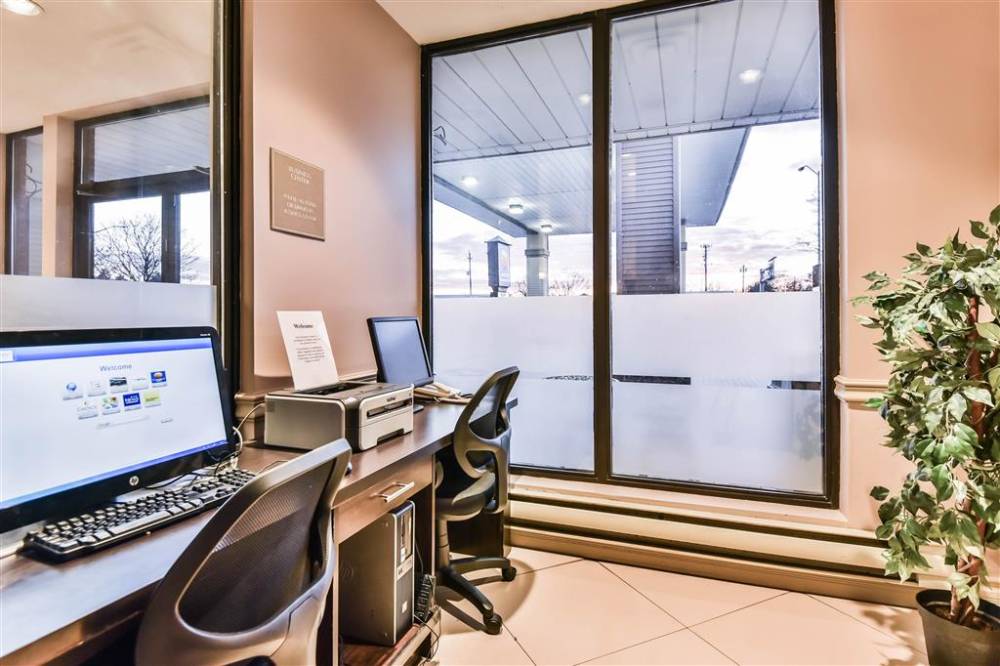 Comfort Inn And Suites Ambassador Bridge 7
