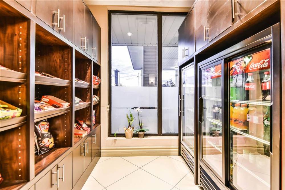 Comfort Inn And Suites Ambassador Bridge 2