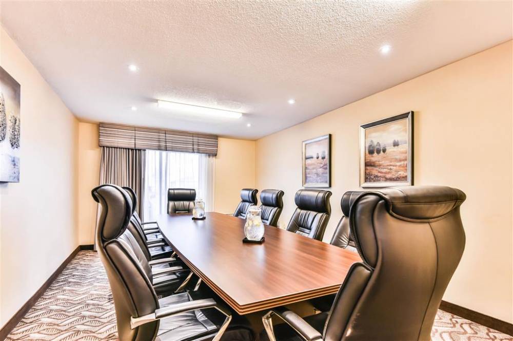 Comfort Inn And Suites Ambassador Bridge 3
