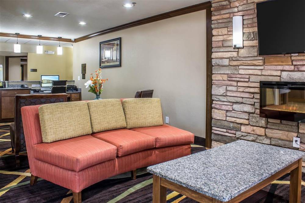 Comfort Inn And Suites Cedar Rapids Nort 7