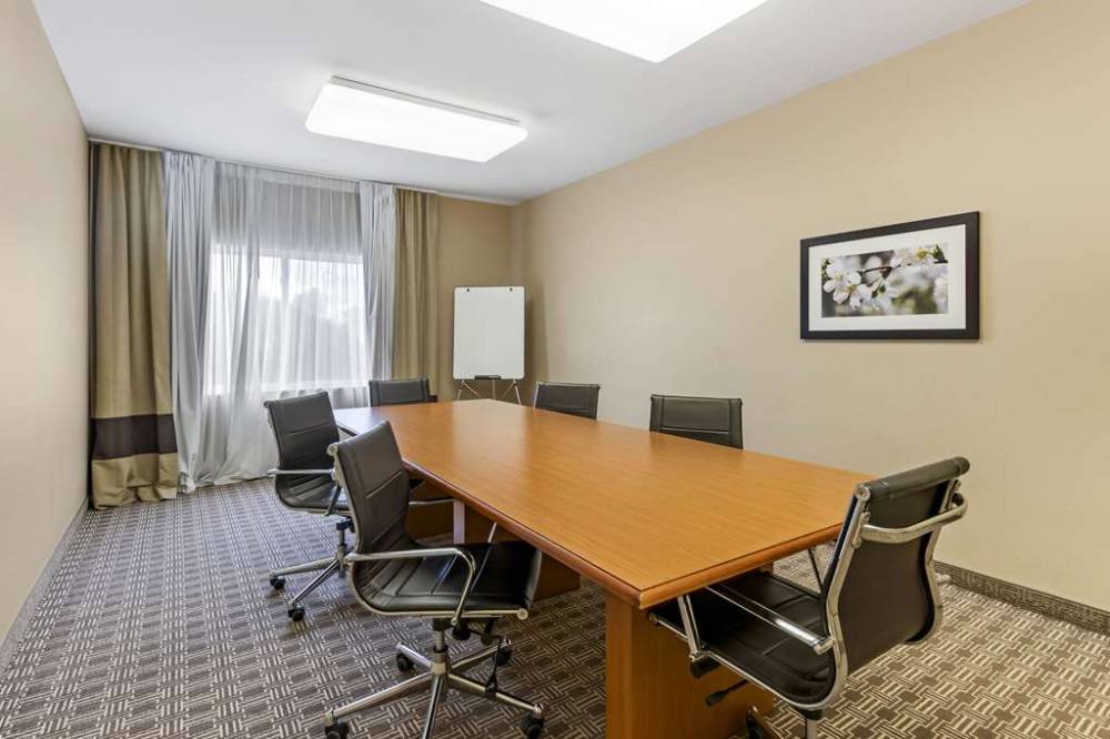 Comfort Inn And Suites East Moline Near I-80 4