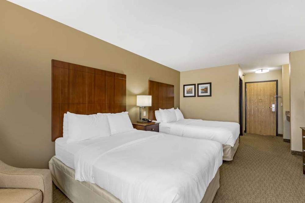 Comfort Inn And Suites East Moline Near I-80 10