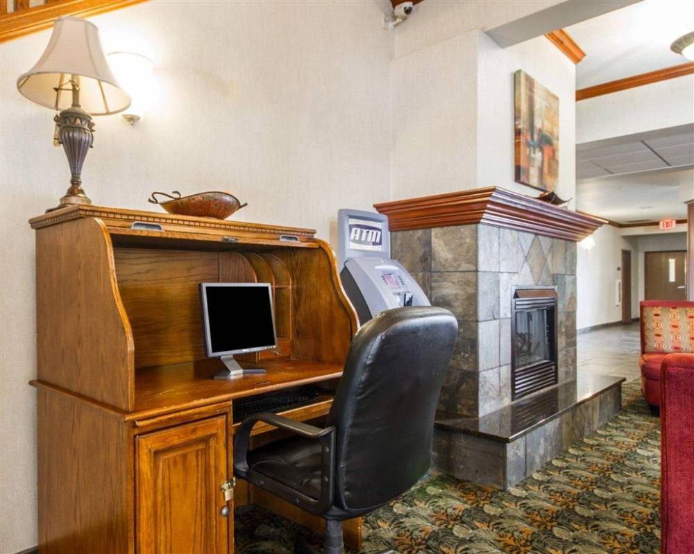 Comfort Inn And Suites Madison North 4