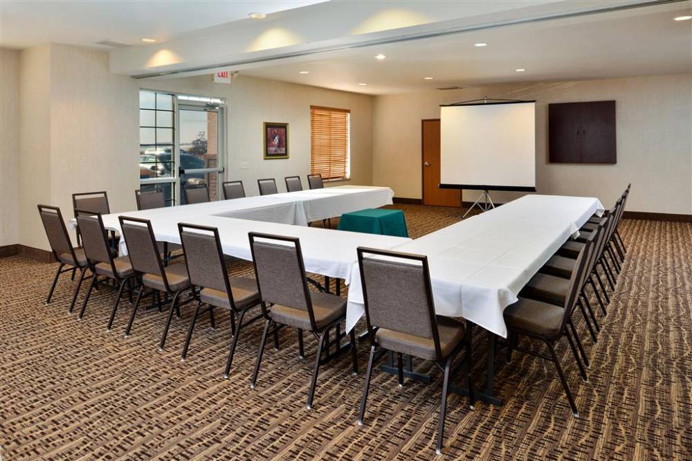 Comfort Inn And Suites Madison North 2