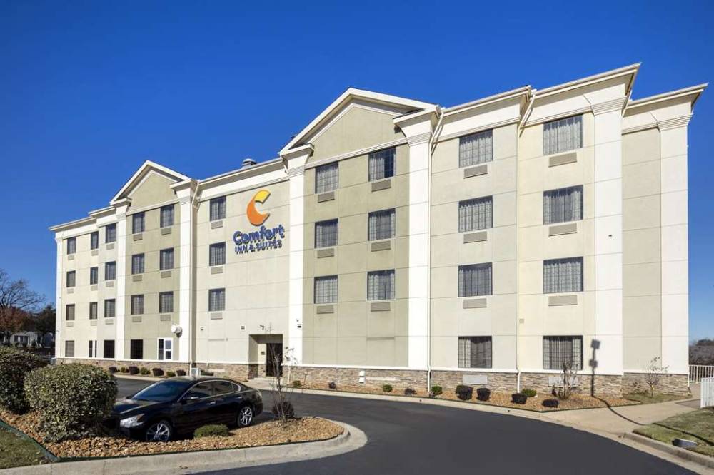 Comfort Inn And Suites North Little Rock 2