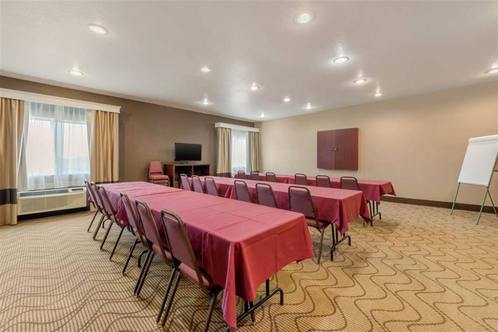 Comfort Inn 3