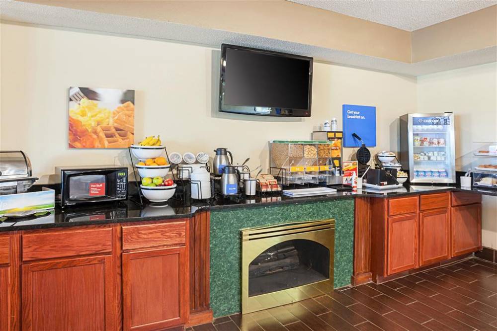 Comfort Inn Lincoln I-80 9