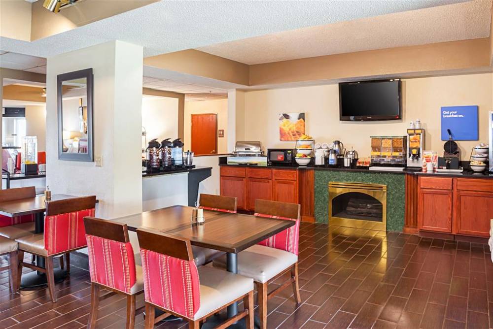 Comfort Inn Lincoln I-80 8