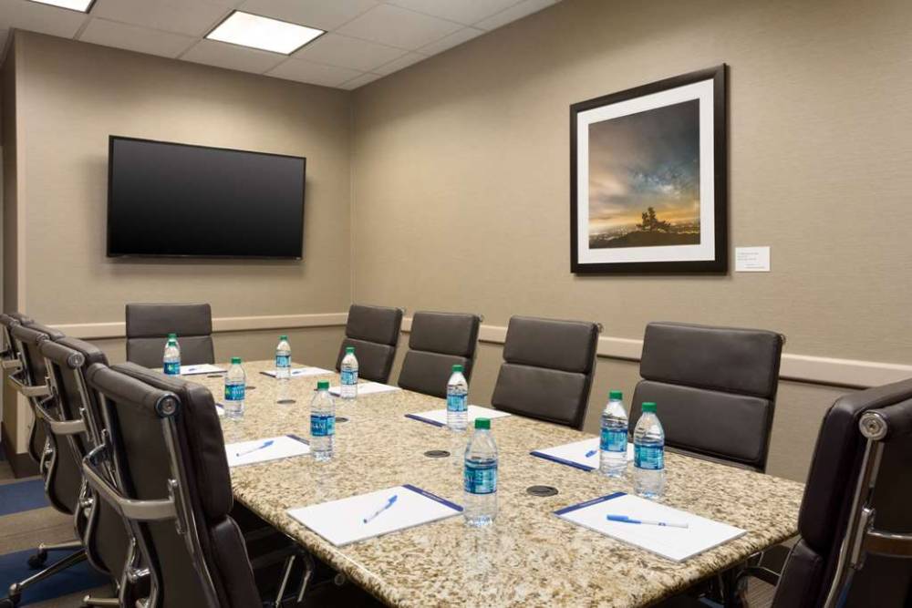 Comfort Inn & Suites Presidential 5