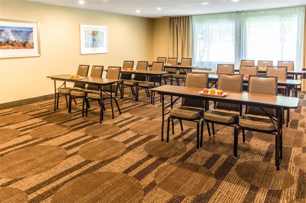 Comfort Inn West 5