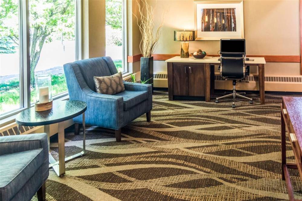 Comfort Inn West 7