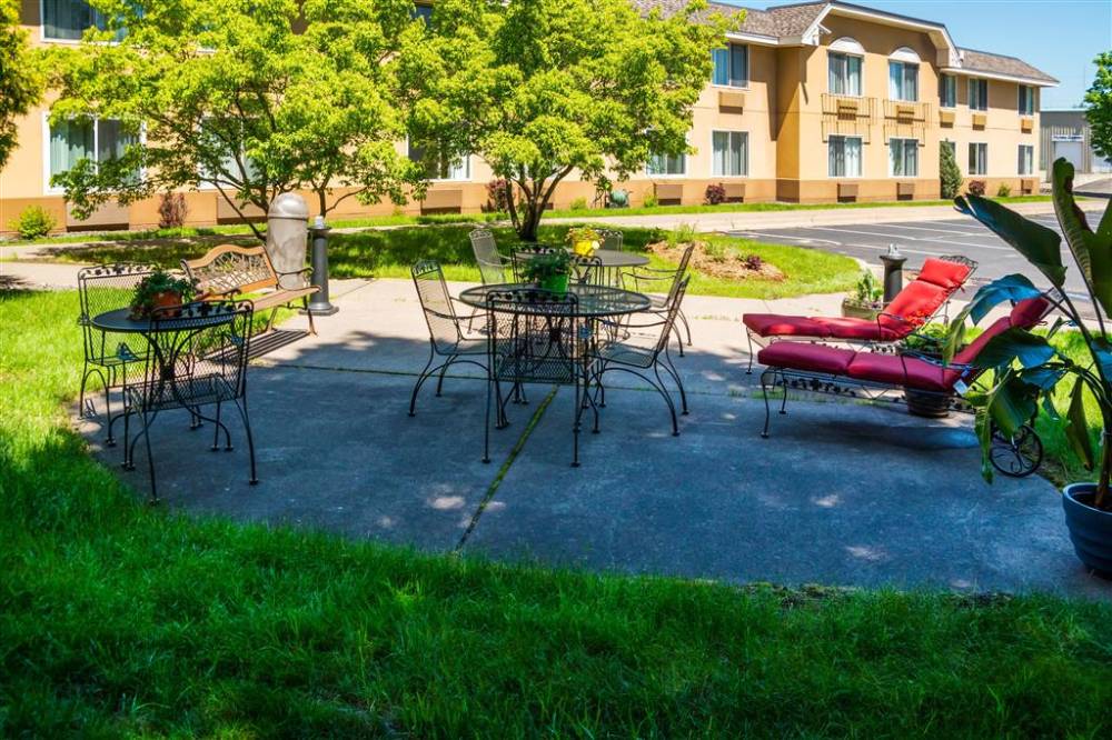 Comfort Inn West 4