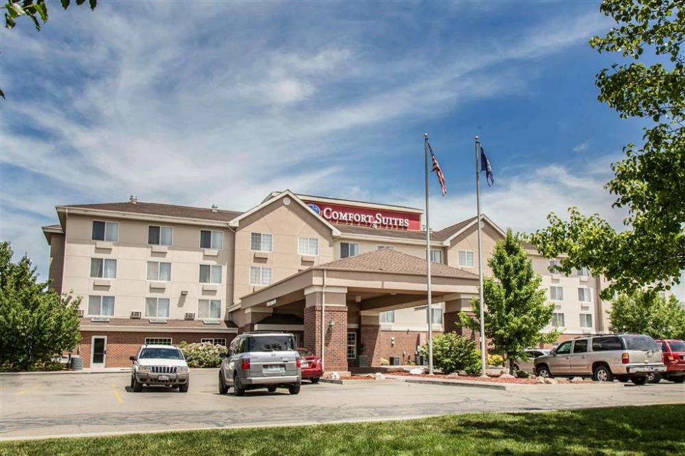 Comfort Suites Airport 1