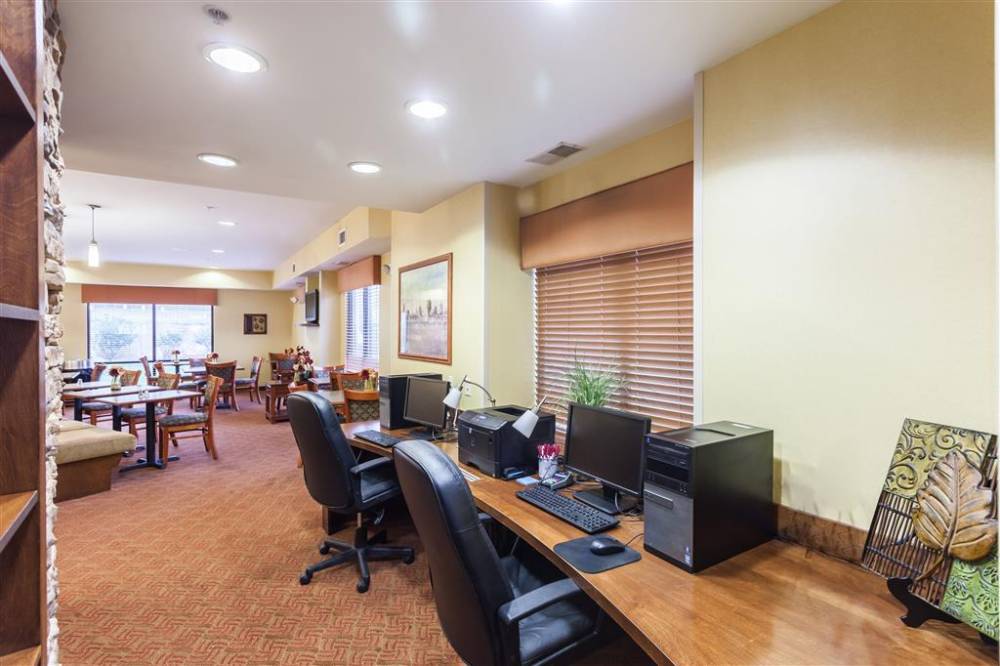Comfort Suites East 5