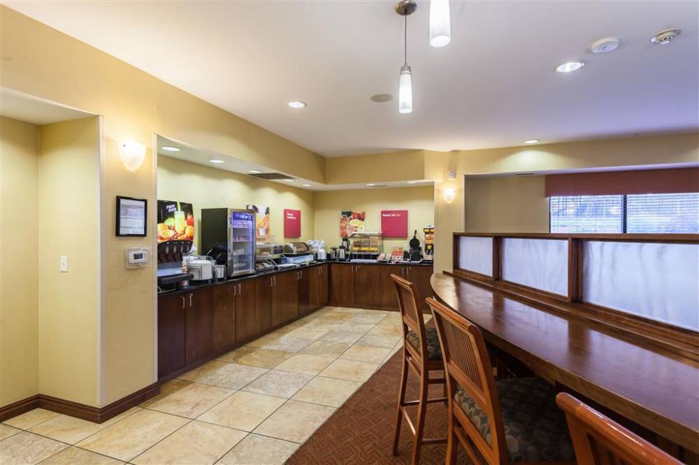 Comfort Suites East 6