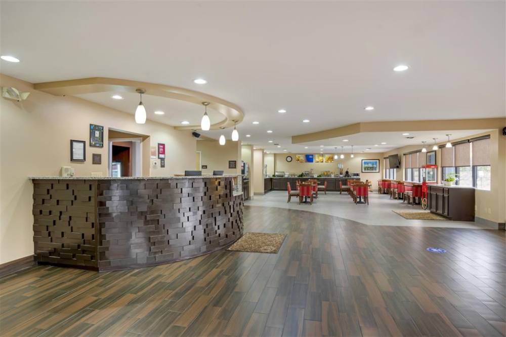Comfort Suites Fultondale I-65 Near I-22 7