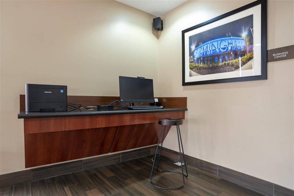 Comfort Suites Fultondale I-65 Near I-22 8