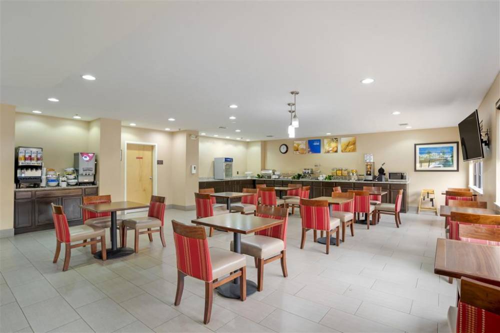 Comfort Suites Fultondale I-65 Near I-22 10