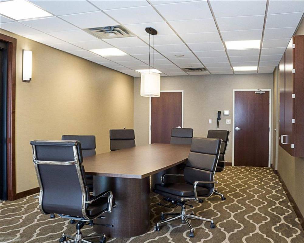 Comfort Suites Medical Center 6