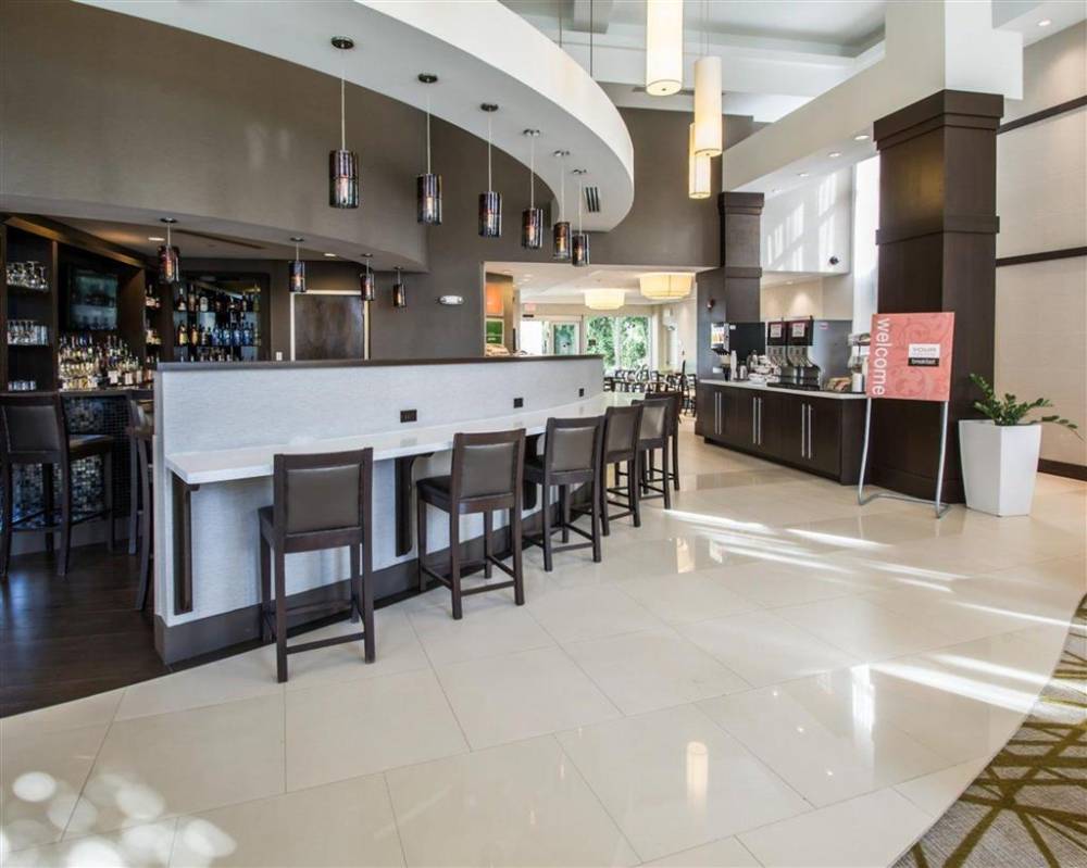 Comfort Suites Miami Airport North 9