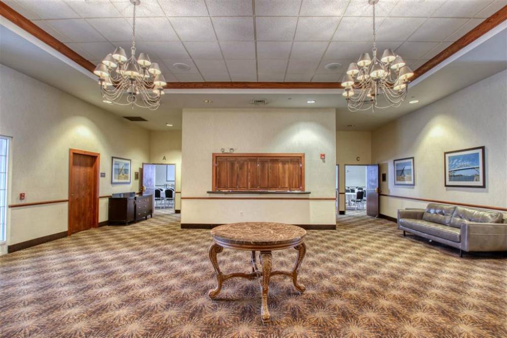 Comfort Suites Milwaukee Airport 5
