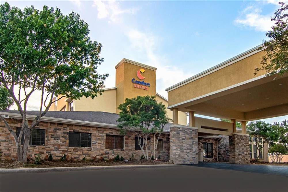 Comfort Suites Nw Dallas Near Love Field
