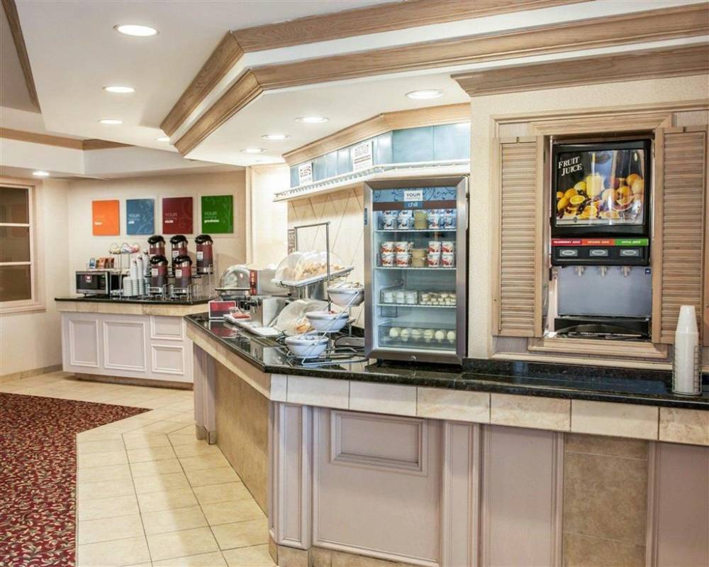 Comfort Suites South 6