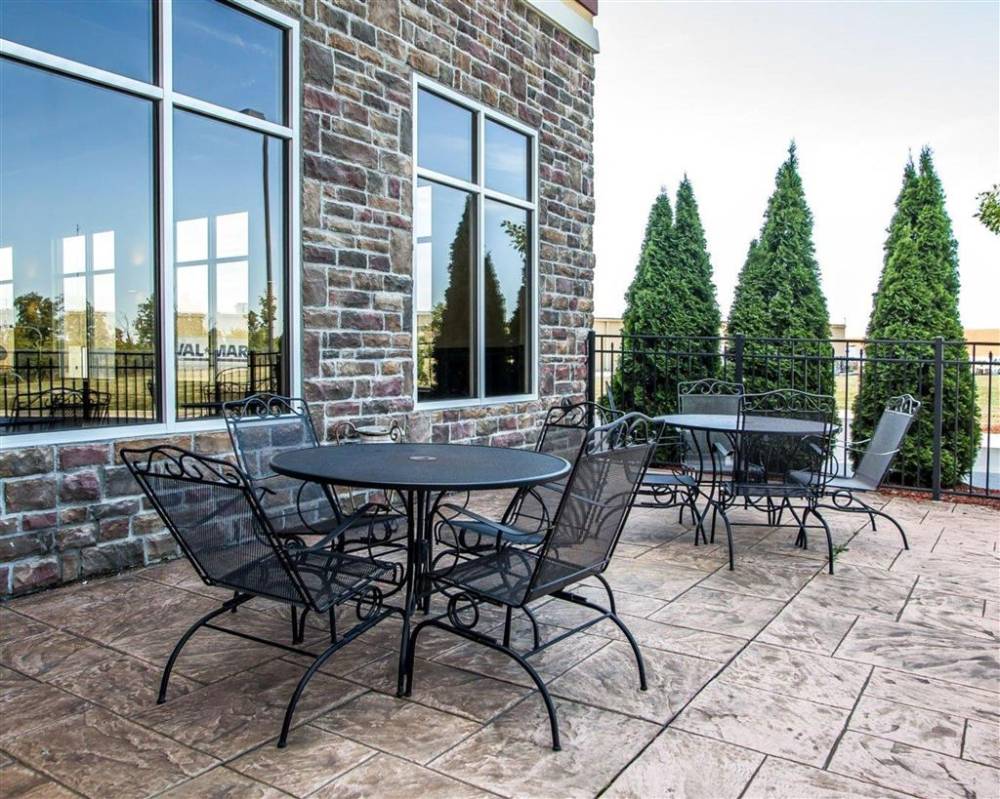 Comfort Suites Troy-i75 9