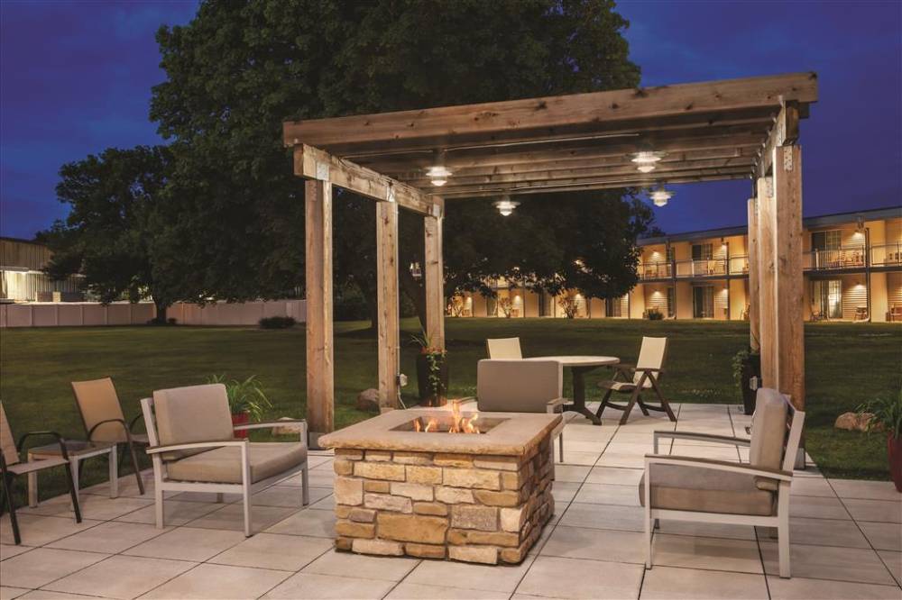 Country Inn & Suites By Radisson, Woodbury, Mn 7