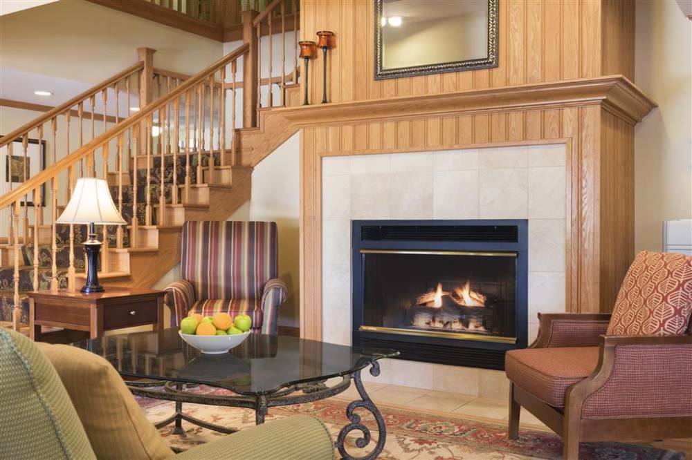 Country Inn Suites Davenport 3