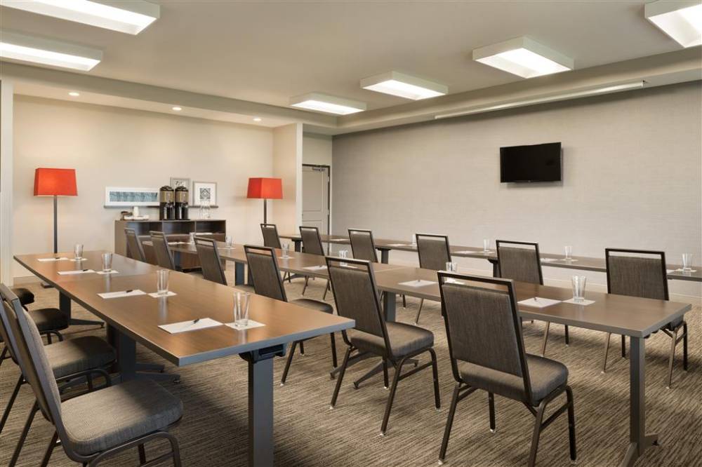 Country Inn Suites Indianola Ia 2