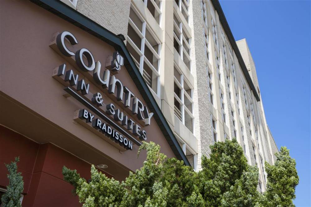 Country Inn Suites Va Beach 1