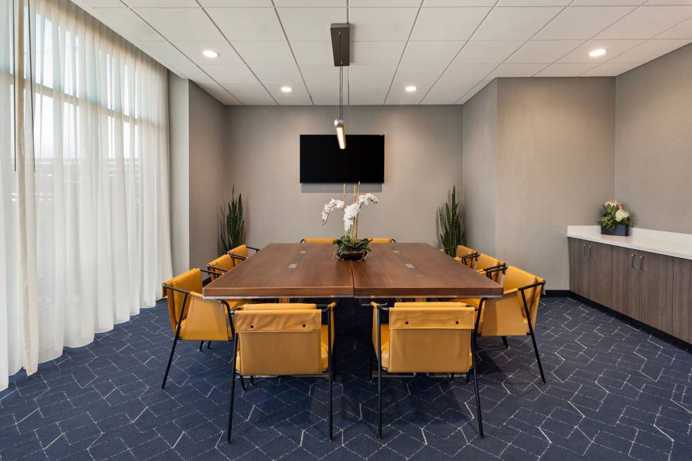Courtyard By Marriott Bettendorf 5