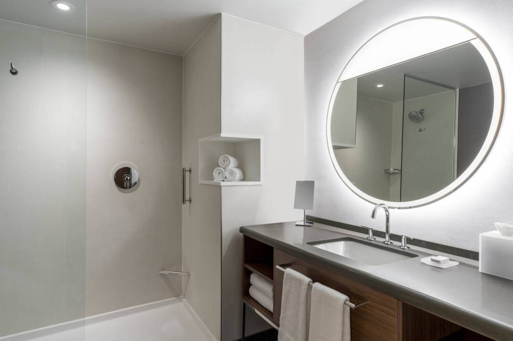 Courtyard By Marriott Cincinnati Airport