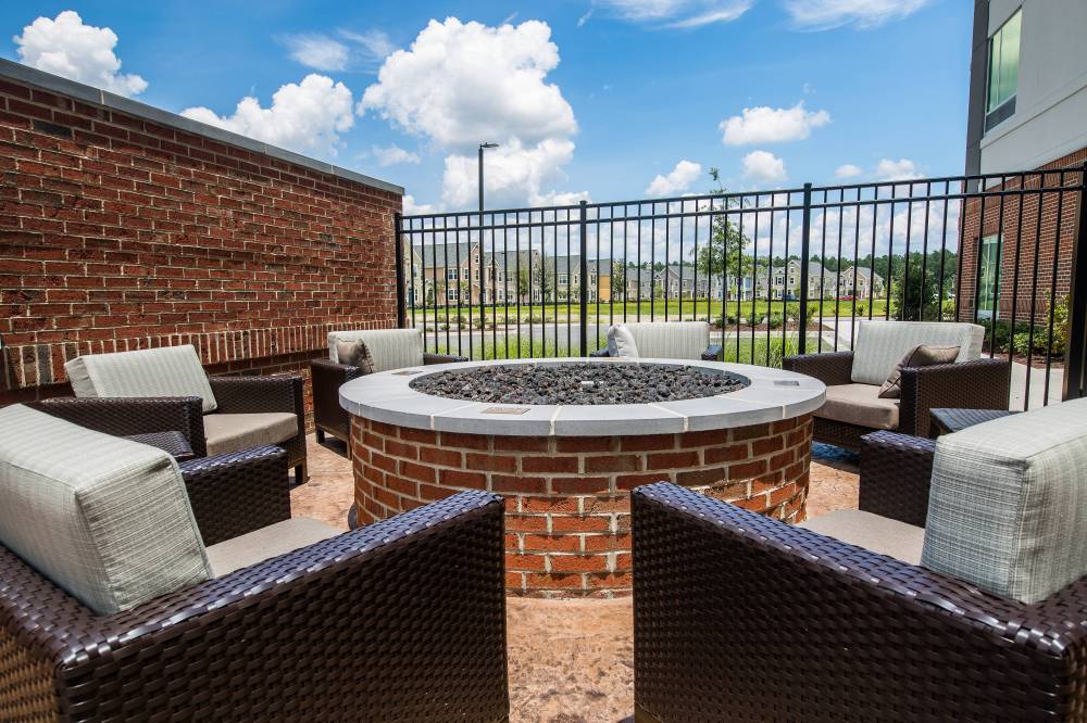 Courtyard By Marriott Columbia Cayce 8