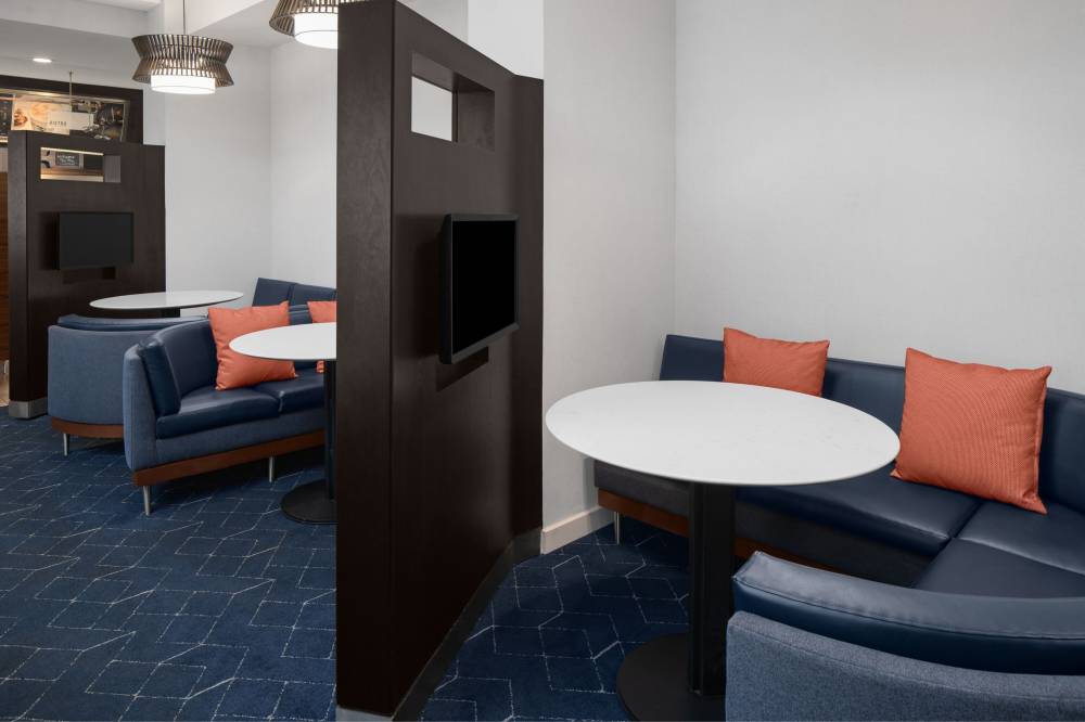 Courtyard By Marriott Cypress Anaheim Orange County 4