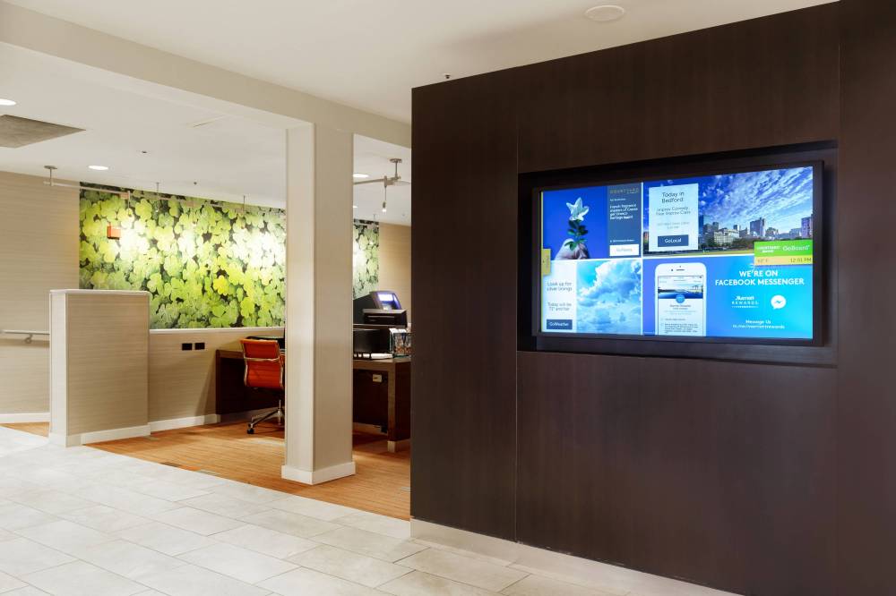 Courtyard By Marriott Dallas-fort Worth Bedford 9