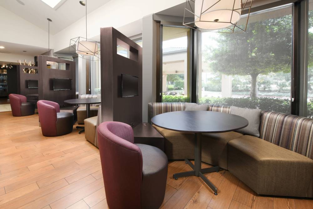 Courtyard By Marriott Dallas Las Colinas 2